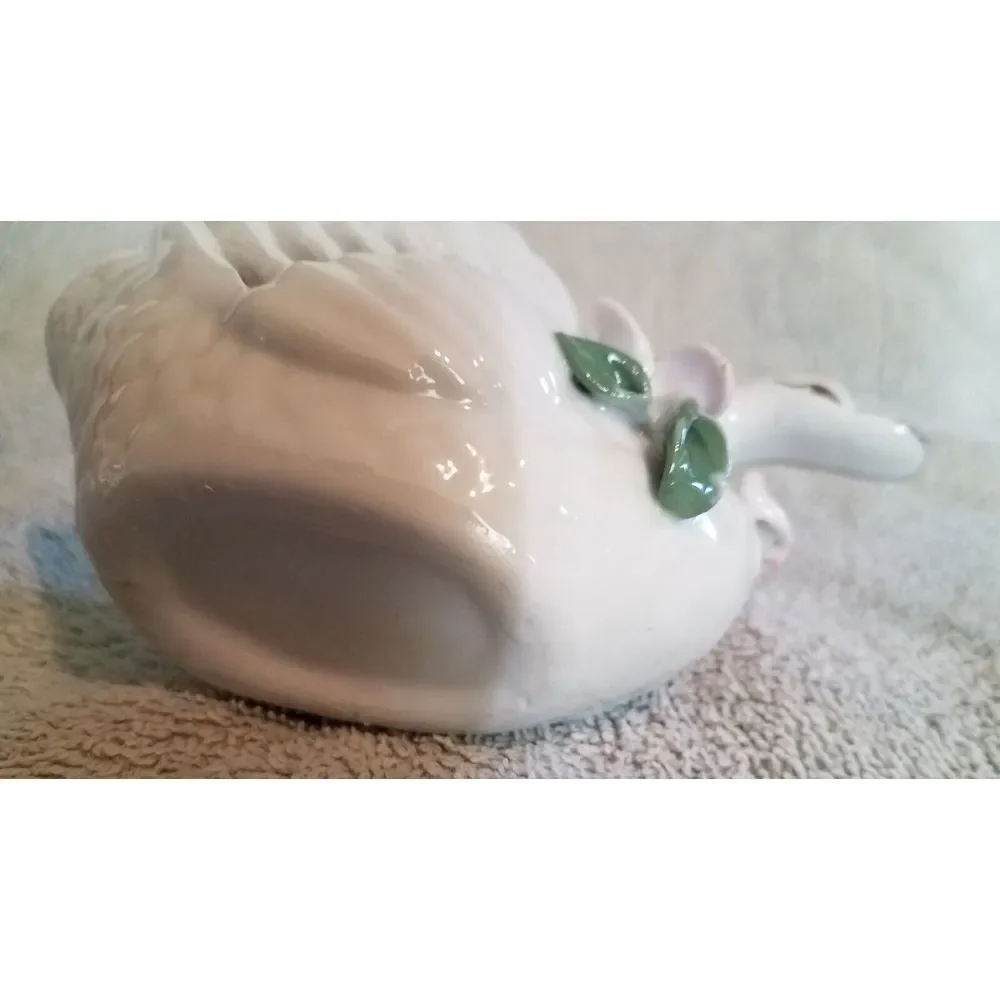 Vintage Swan Trinket Dish with‎ flowers